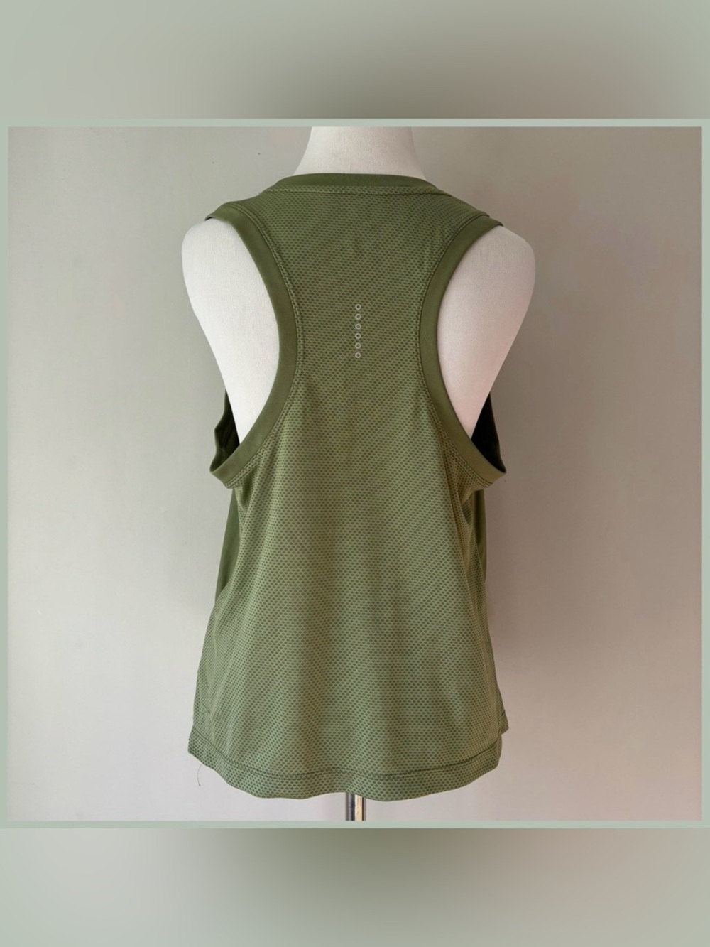 Nike Tank Top - Picture 5 of 7